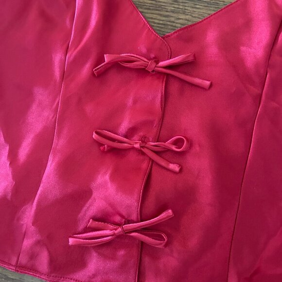 Coquette Silky Cropped Camisole with Boys Adjustable Straps Size Medium Feminine - Picture 3 of 7